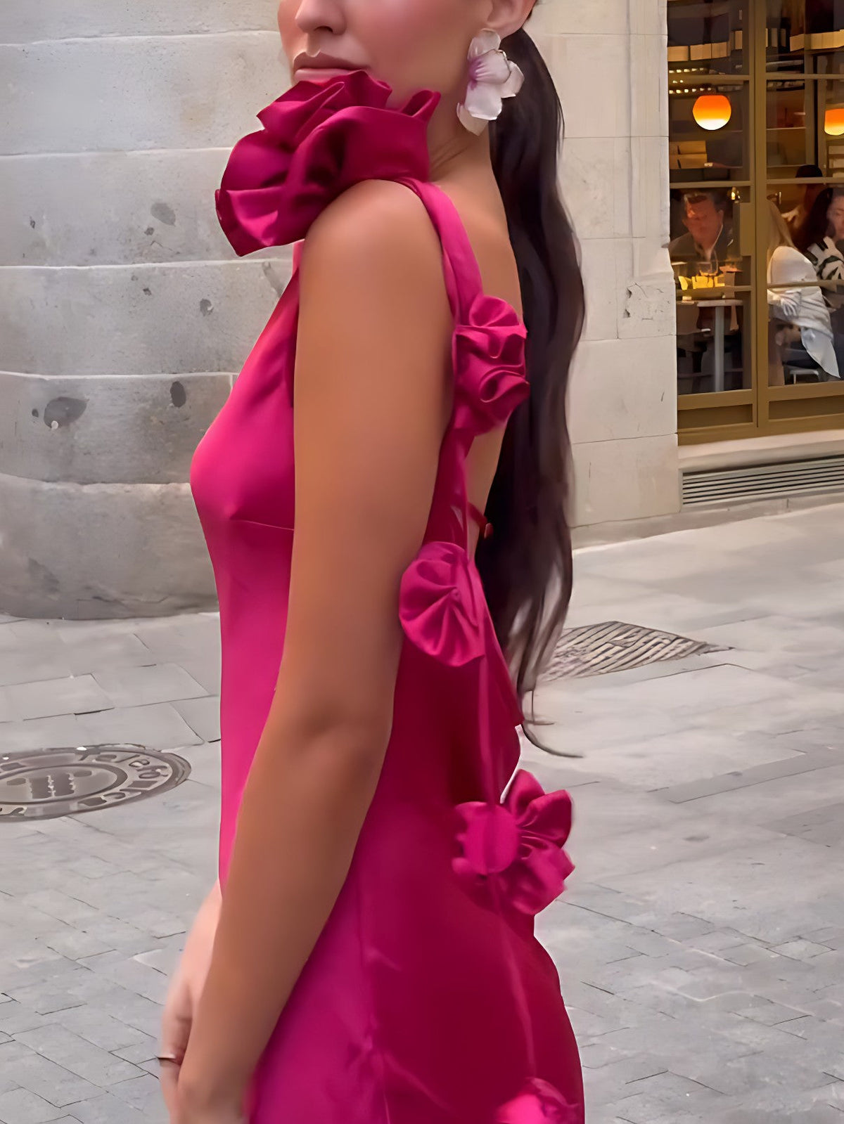 Valira | Robe longue satinée à détail floral
