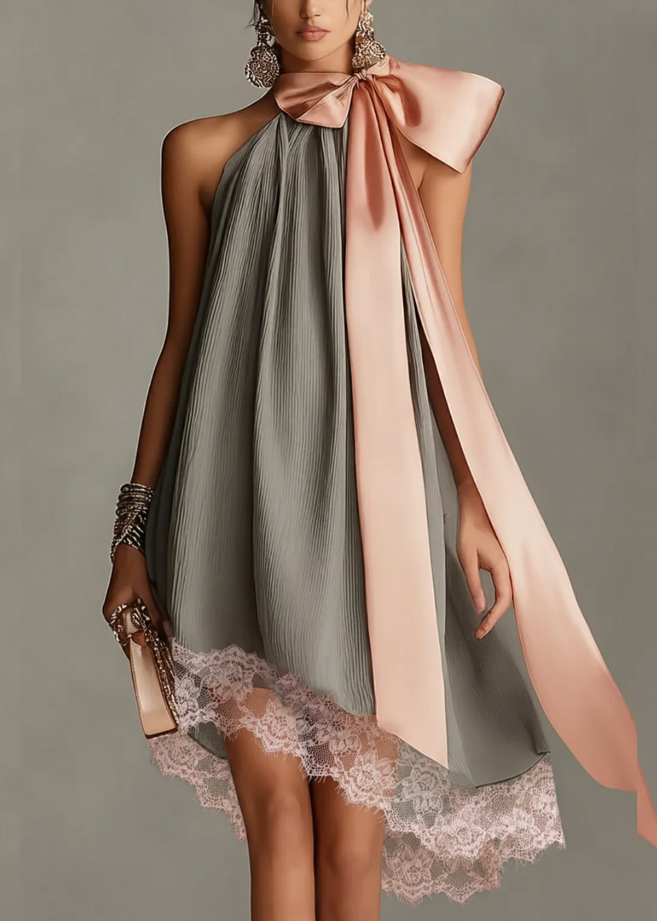 Beatrice | Mini-robe grise en satin avec nœud rose et volant