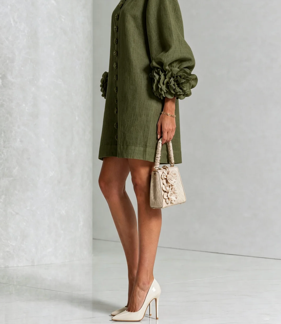 Rosali | Robe avec roses aux poignets