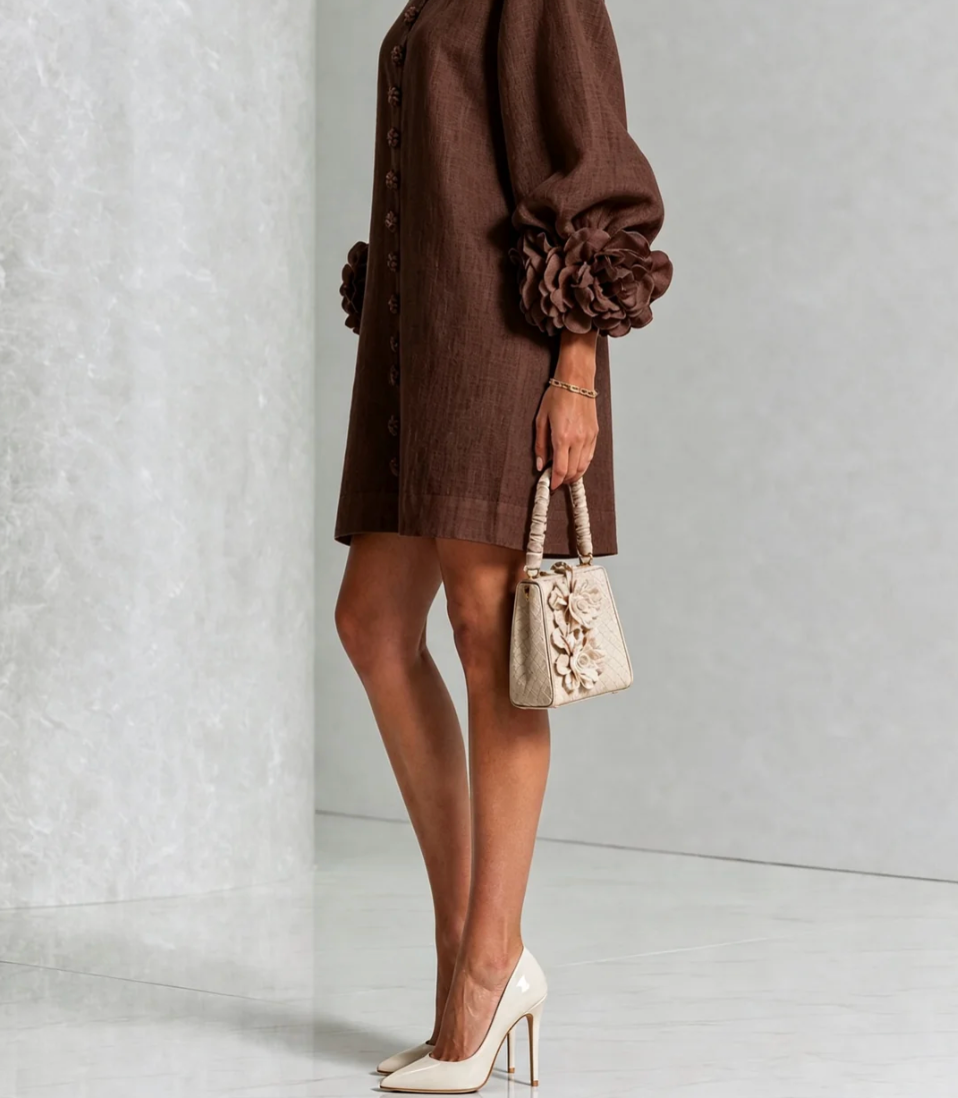 Rosali | Robe avec roses aux poignets