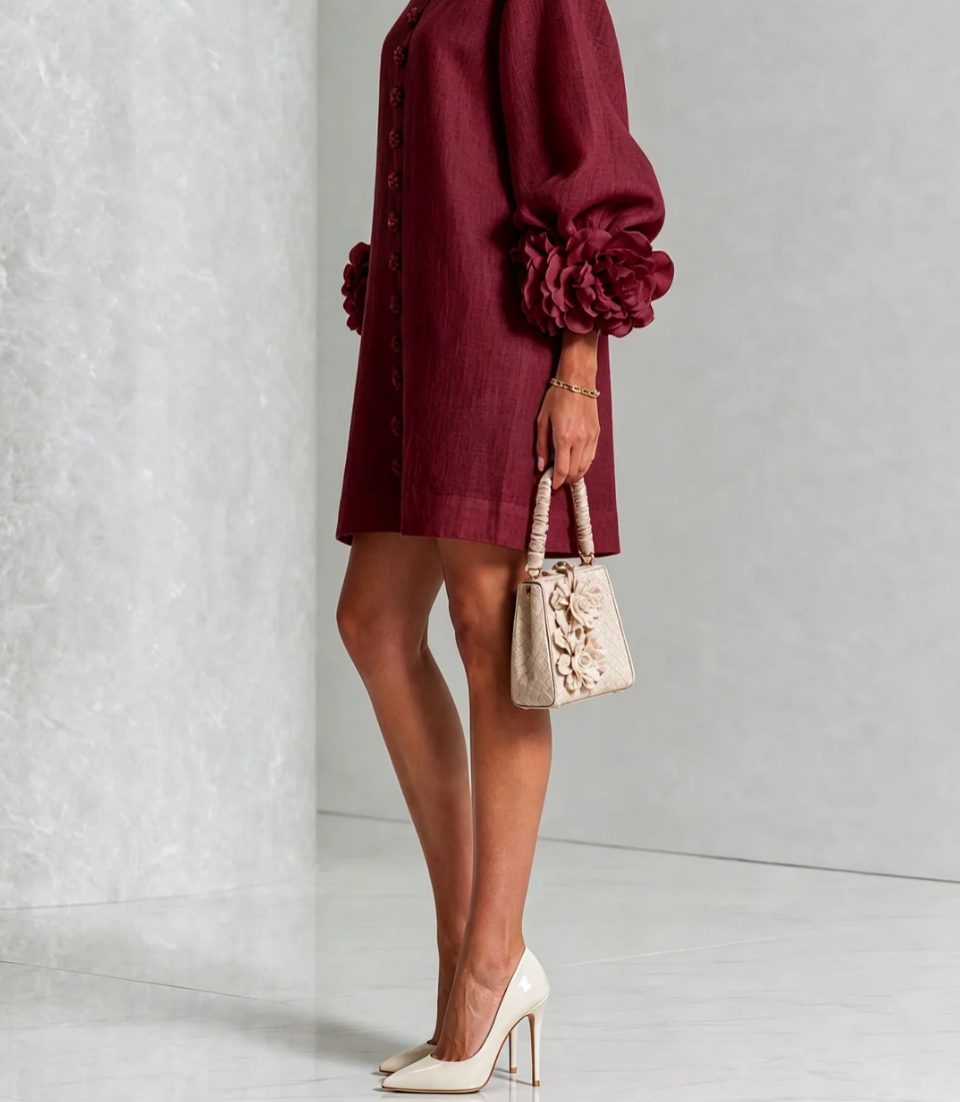 Rosali | Robe avec roses aux poignets